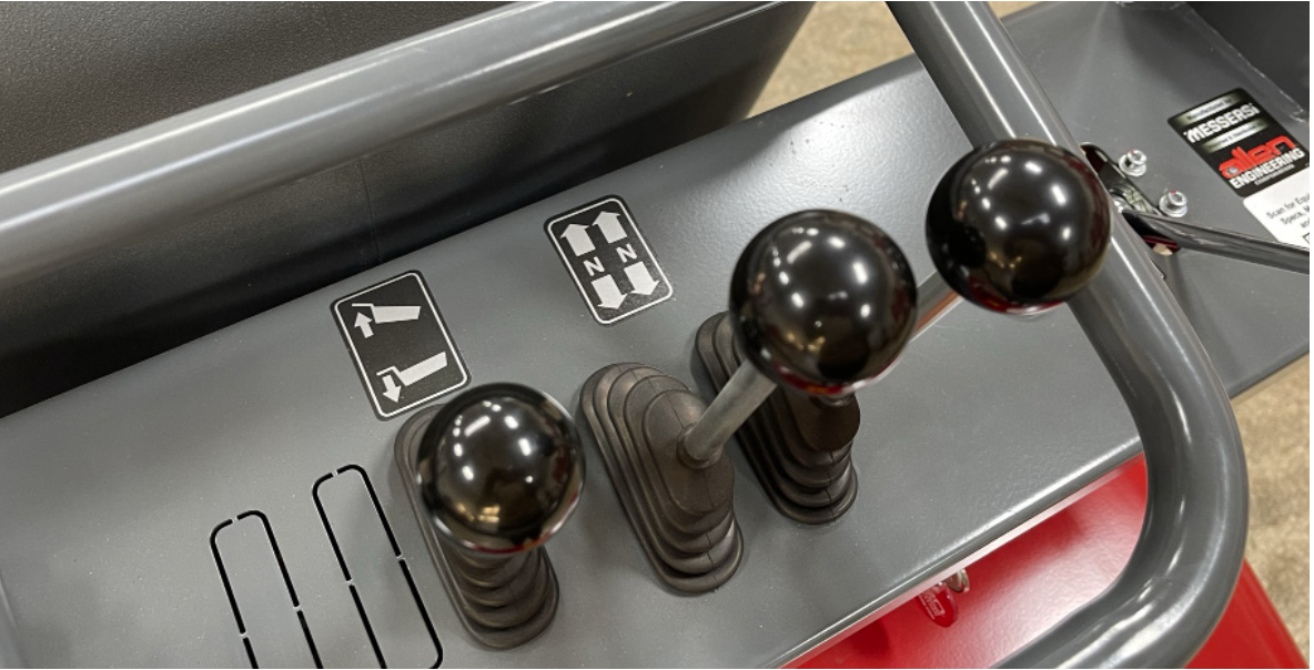 AT15F CONTROLS